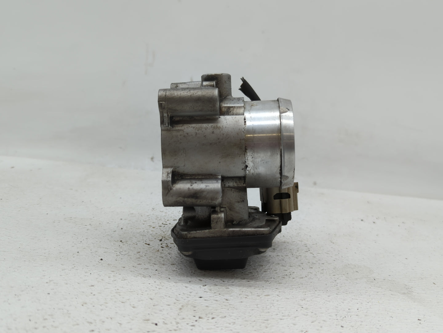 2014-2019 Ford Fusion Throttle Body P/N:50989011 DS7G-9F991-BB, DS7G-9E991-BB Fits Fits 2014 2015 2016 2017 2018 2019 OEM Us