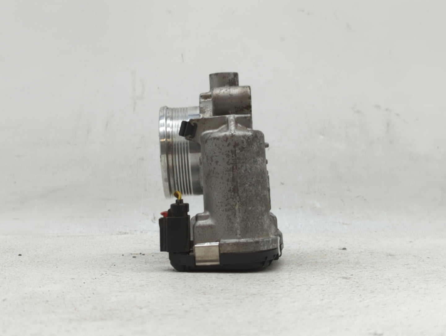 2014-2019 Ford Fusion Throttle Body P/N:DS7E-9F991-BB Fits Fits 2014 2015 2016 2017 2018 2019 OEM Used Auto Parts - Oemuseda
