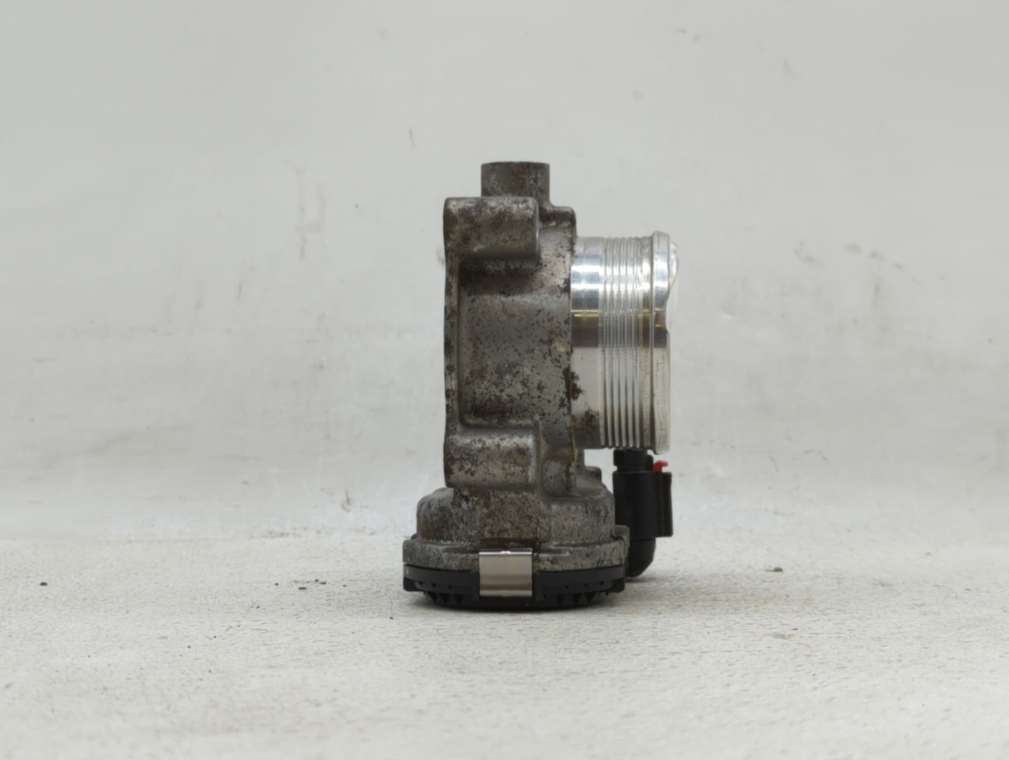 2014-2019 Ford Fusion Throttle Body P/N:DS7E-9F991-BB Fits Fits 2014 2015 2016 2017 2018 2019 OEM Used Auto Parts - Oemuseda