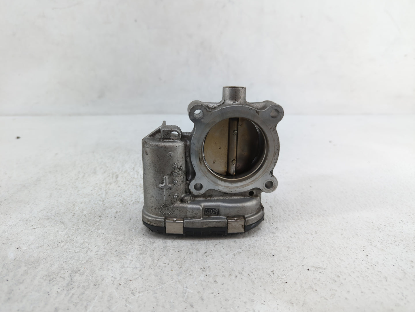 2014-2020 Ford Fusion Throttle Body P/N:DS7E-9F991-BB Fits Fits 2014 2015 2016 2017 2018 2019 2020 2021 2022 OEM Used Auto P
