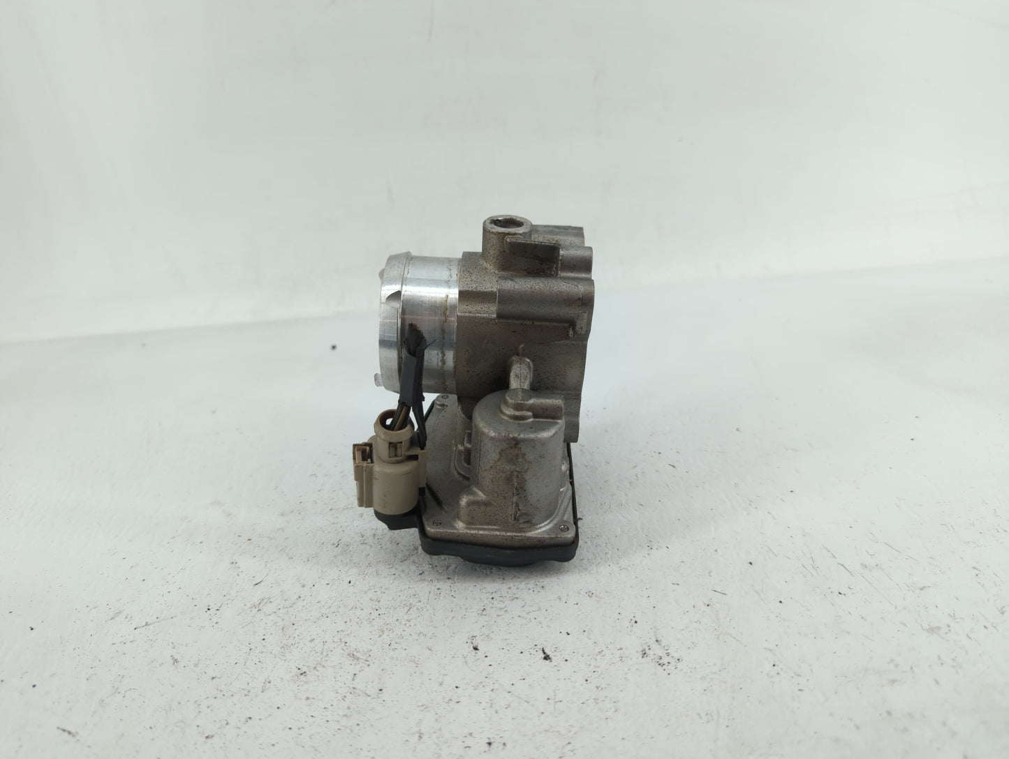 2014-2020 Ford Fusion Throttle Body P/N:DS7G-9F991-BB DS7G-9F991-CA Fits Fits 2014 2015 2016 2017 2018 2019 2020 OEM Used Au