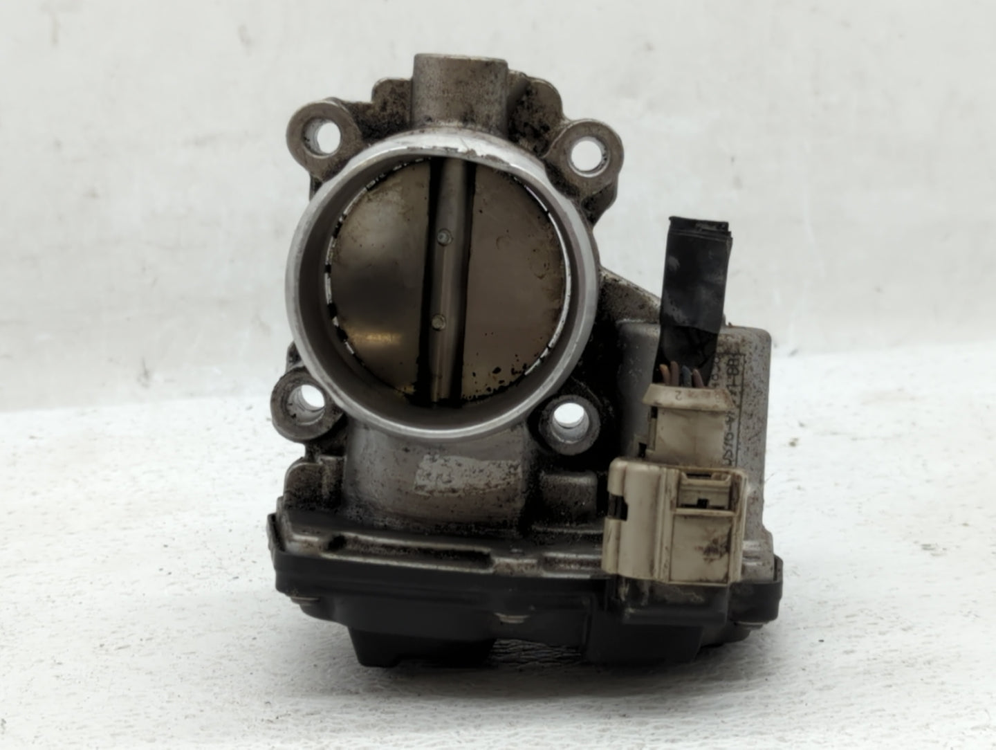 2014-2020 Ford Fusion Throttle Body P/N:DS7G-9F991-BB DS7G-9F991-CA Fits Fits 2014 2015 2016 2017 2018 2019 2020 OEM Used Au