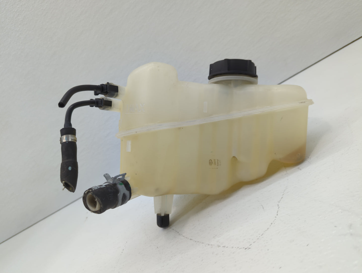 2015-2016 Ford Fusion Windshield Washer Fluid Reservoir Bottle Oem - Oemusedautoparts1.com