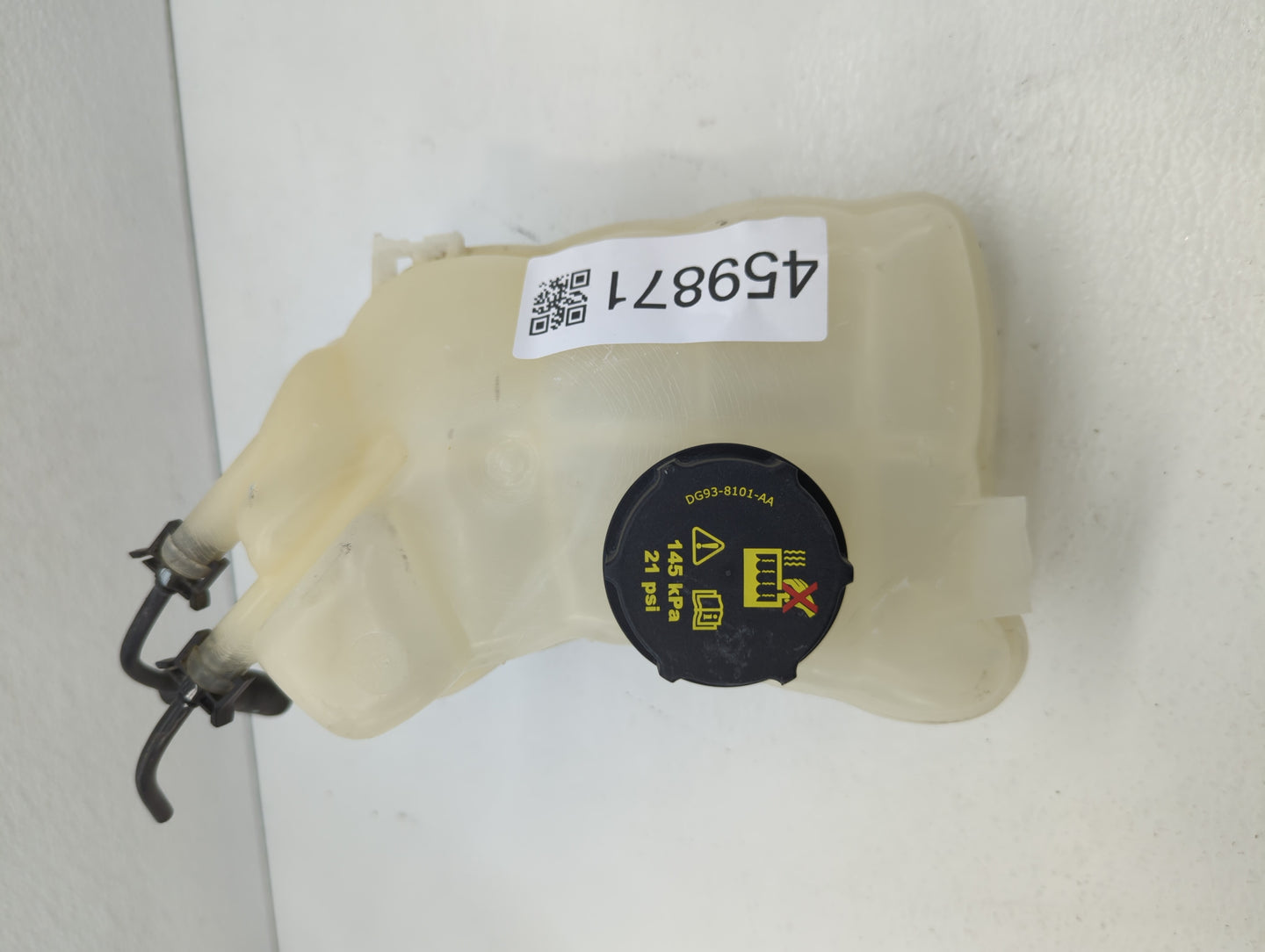 2015-2016 Ford Fusion Windshield Washer Fluid Reservoir Bottle Oem - Oemusedautoparts1.com