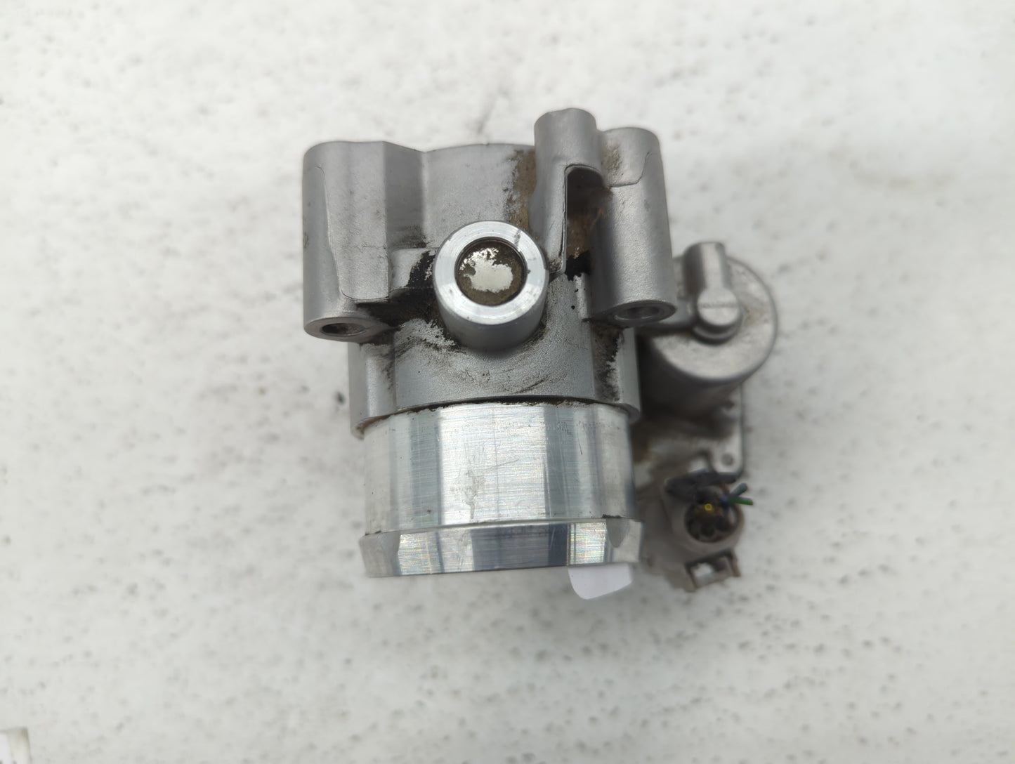 2014-2020 Ford Fusion Throttle Body P/N:DS7G-9F991-BB DS7G-9F991-CA Fits Fits 2014 2015 2016 2017 2018 2019 2020 OEM Used Au