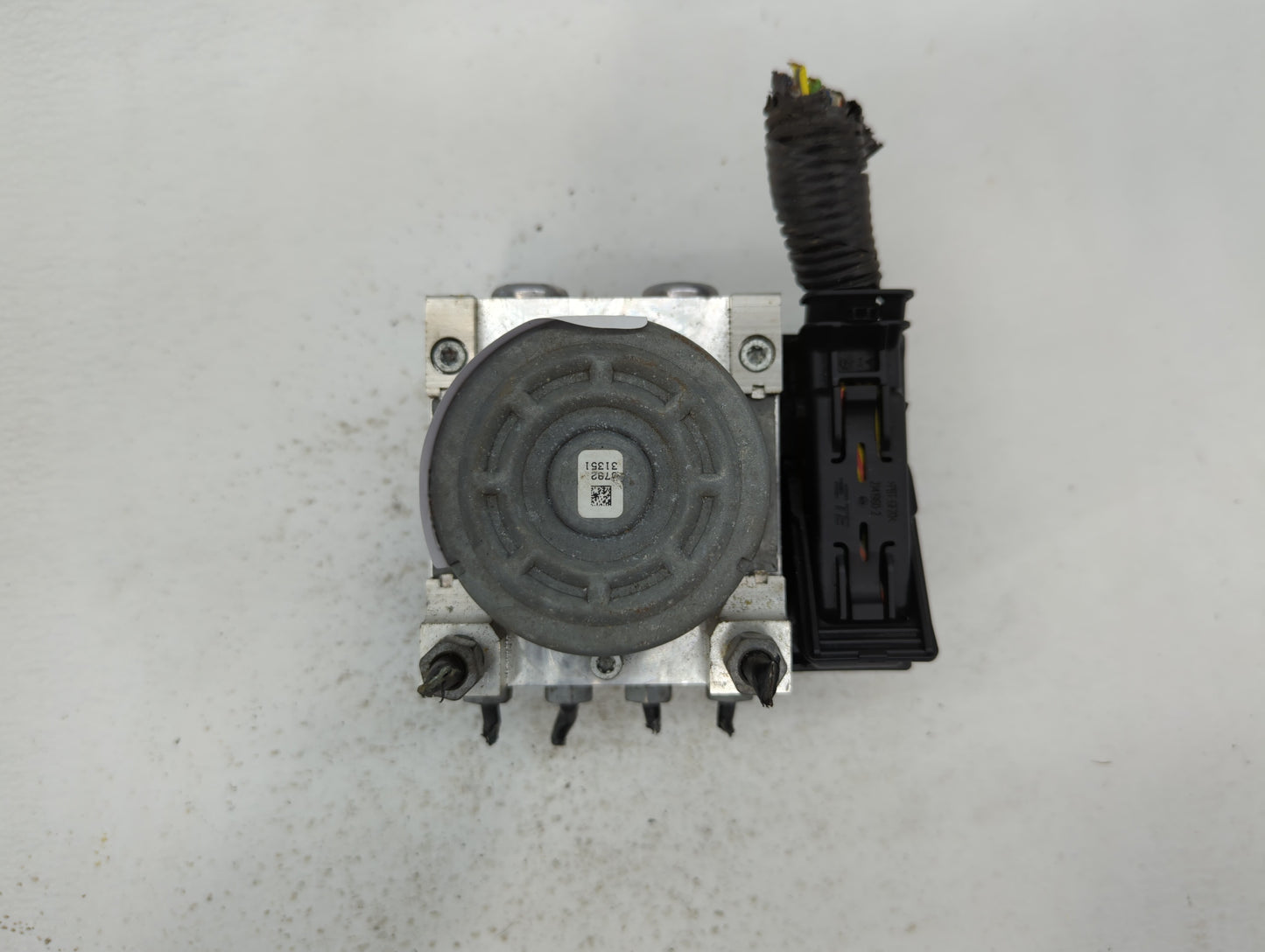 2014-2016 Ford Fusion ABS Pump Control Module Replacement P/N:EG9C-2C405-DF Fits Fits 2014 2015 2016 OEM Used Auto Parts - O