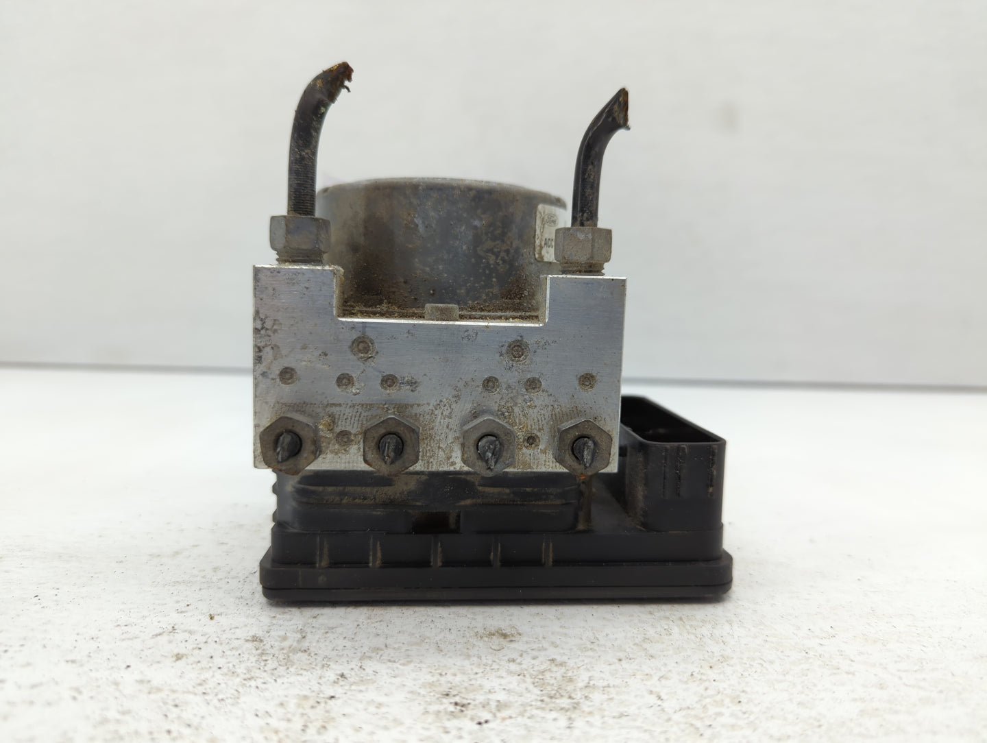 2014-2016 Ford Fusion ABS Pump Control Module Replacement P/N:EG9C-2C405-AD EG9C-2C405-DF Fits Fits 2014 2015 2016 OEM Used 