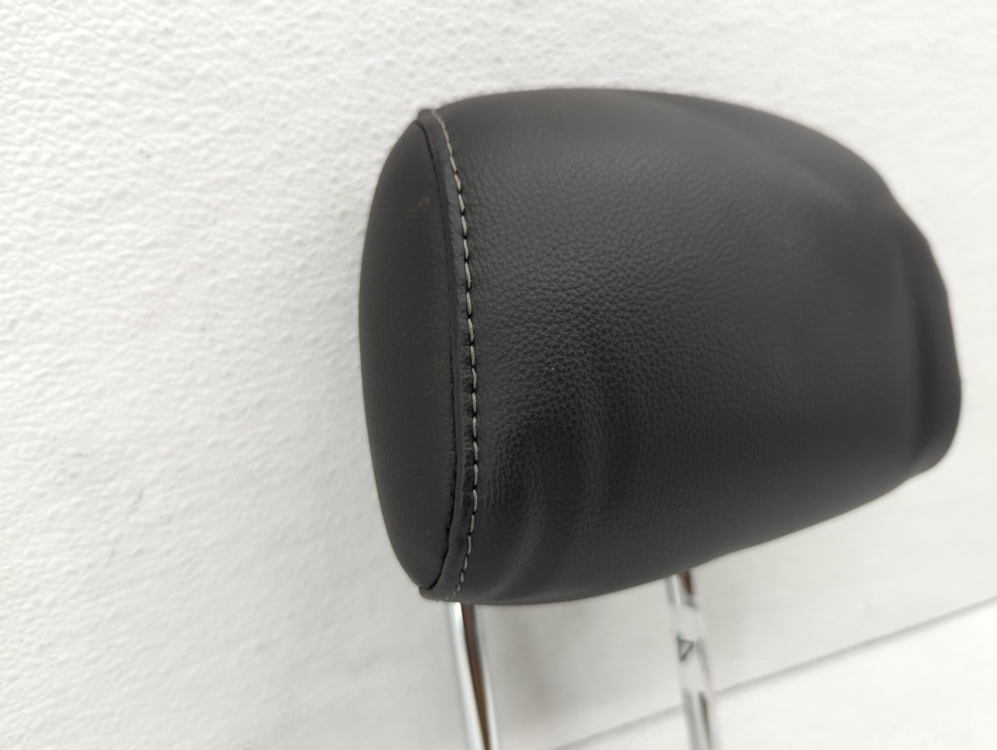 2015-2016 Ford Fusion Headrest Head Rest Rear Seat - Oemusedautoparts1.com