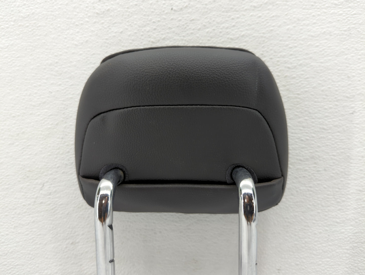 2015-2016 Ford Fusion Headrest Head Rest Rear Seat - Oemusedautoparts1.com