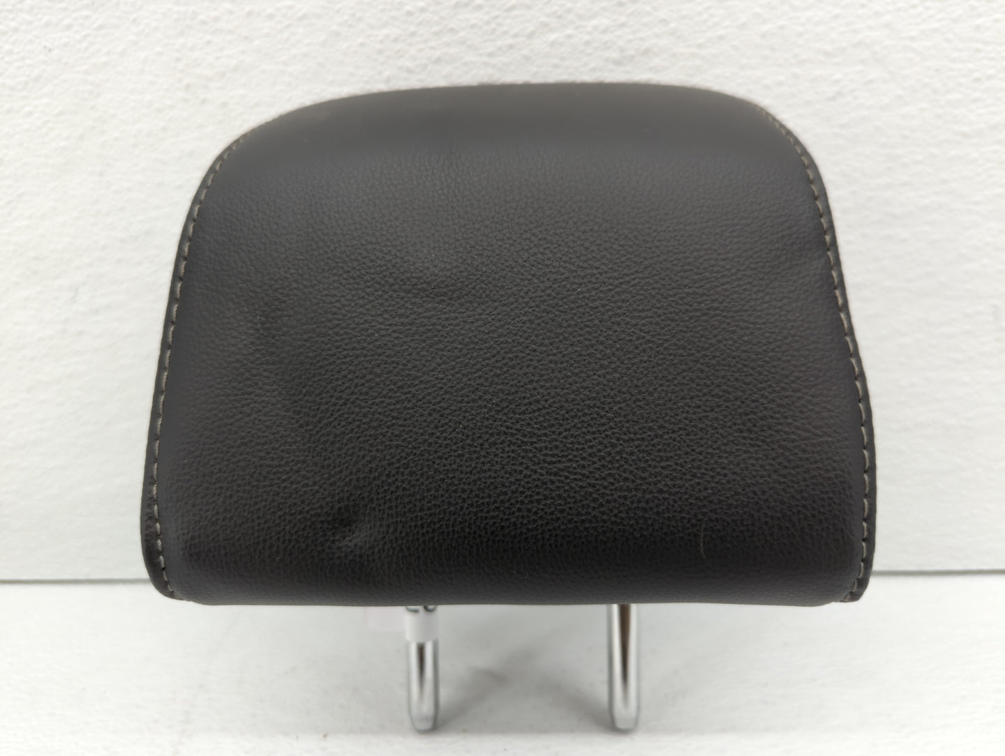 2015-2016 Ford Fusion Headrest Head Rest Rear Seat Black - Oemusedautoparts1.com