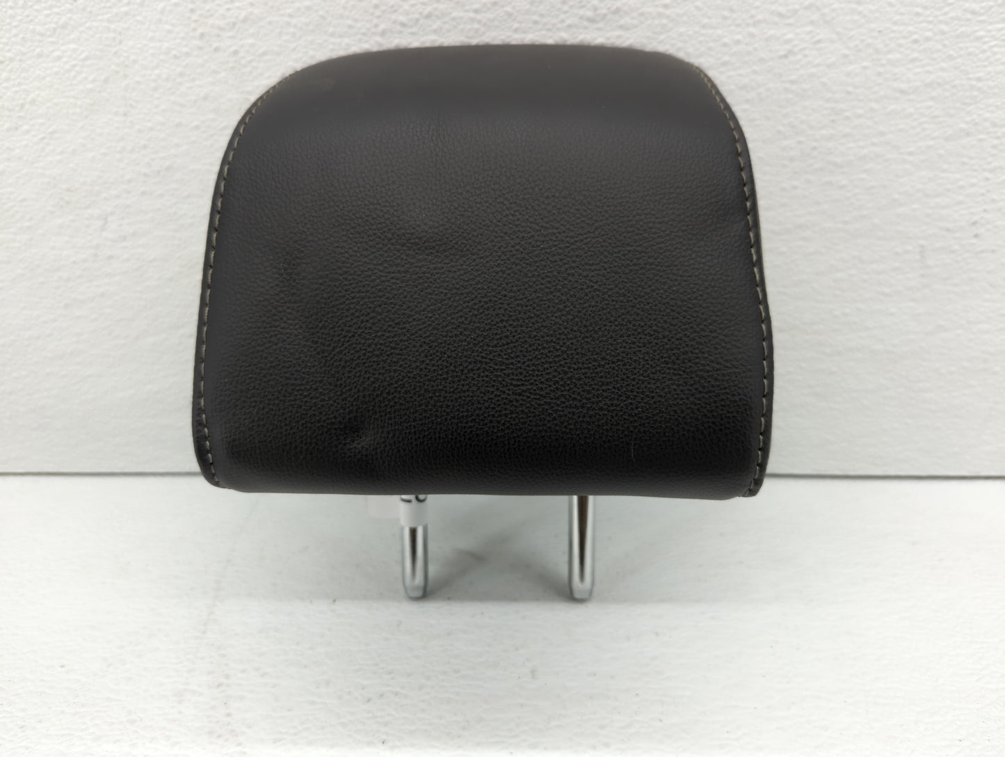 2015-2016 Ford Fusion Headrest Head Rest Rear Seat Black - Oemusedautoparts1.com