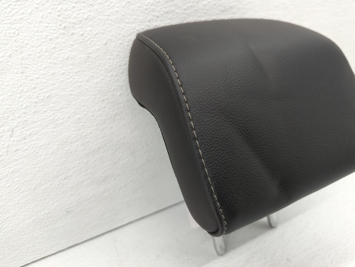 2015-2016 Ford Fusion Headrest Head Rest Rear Seat Black - Oemusedautoparts1.com