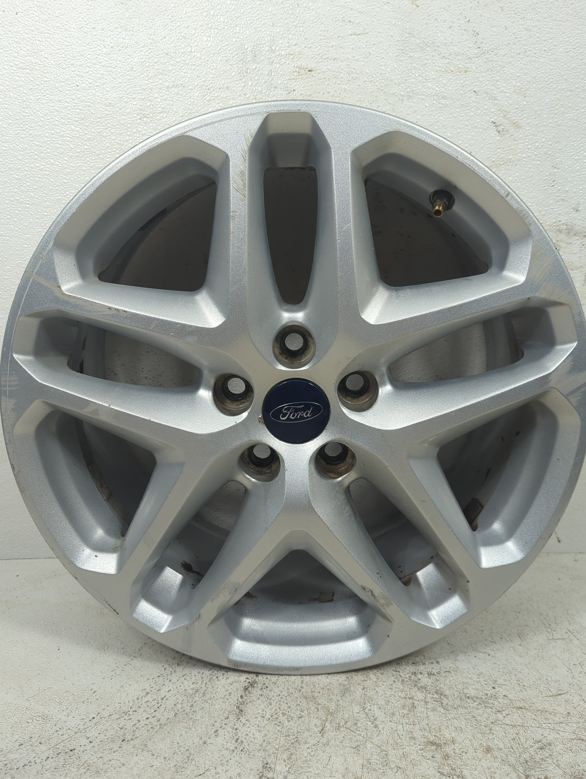 2016 Ford Fusion Oem Wheel Rim 5015079 - Oemusedautoparts1.com