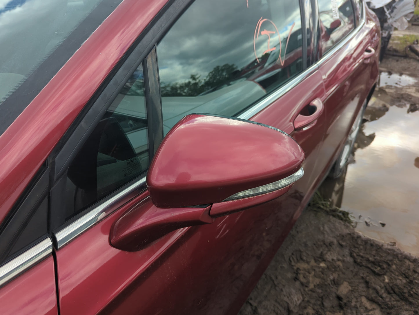 2015-2017 Ford Fusion Driver Side View Mirror - Left Door Mirror OEM Used - Oemusedautoparts1.com
