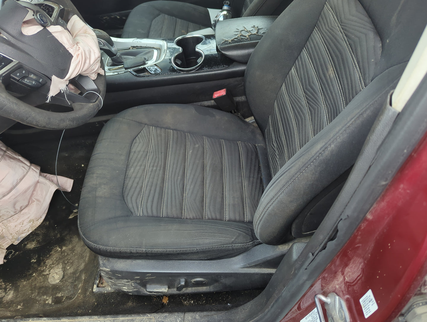2013-2016 Ford Fusion Driver Front Seat Oem 5016036 - Oemusedautoparts1.com
