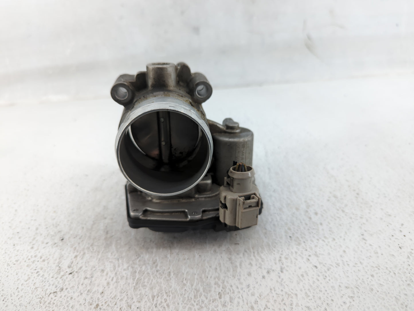 2014-2020 Ford Fusion Throttle Body P/N:DS7G-9F991-BB Fits Fits 2014 2015 2016 2017 2018 2019 2020 OEM Used Auto Parts - Oem