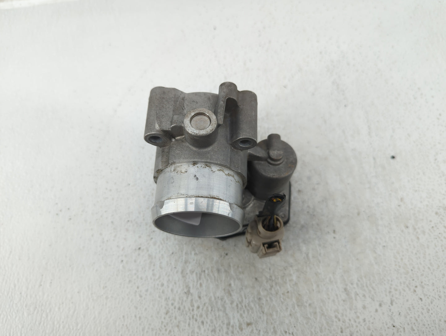 2014-2020 Ford Fusion Throttle Body P/N:DS7G-9F991-BB Fits Fits 2014 2015 2016 2017 2018 2019 2020 OEM Used Auto Parts - Oem