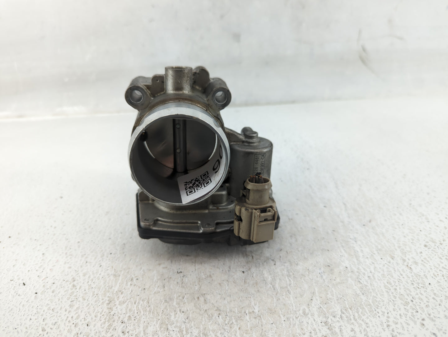 2014-2020 Ford Fusion Throttle Body P/N:DS7G-9F991-CA Fits Fits 2014 2015 2016 2017 2018 2019 2020 OEM Used Auto Parts - Oem