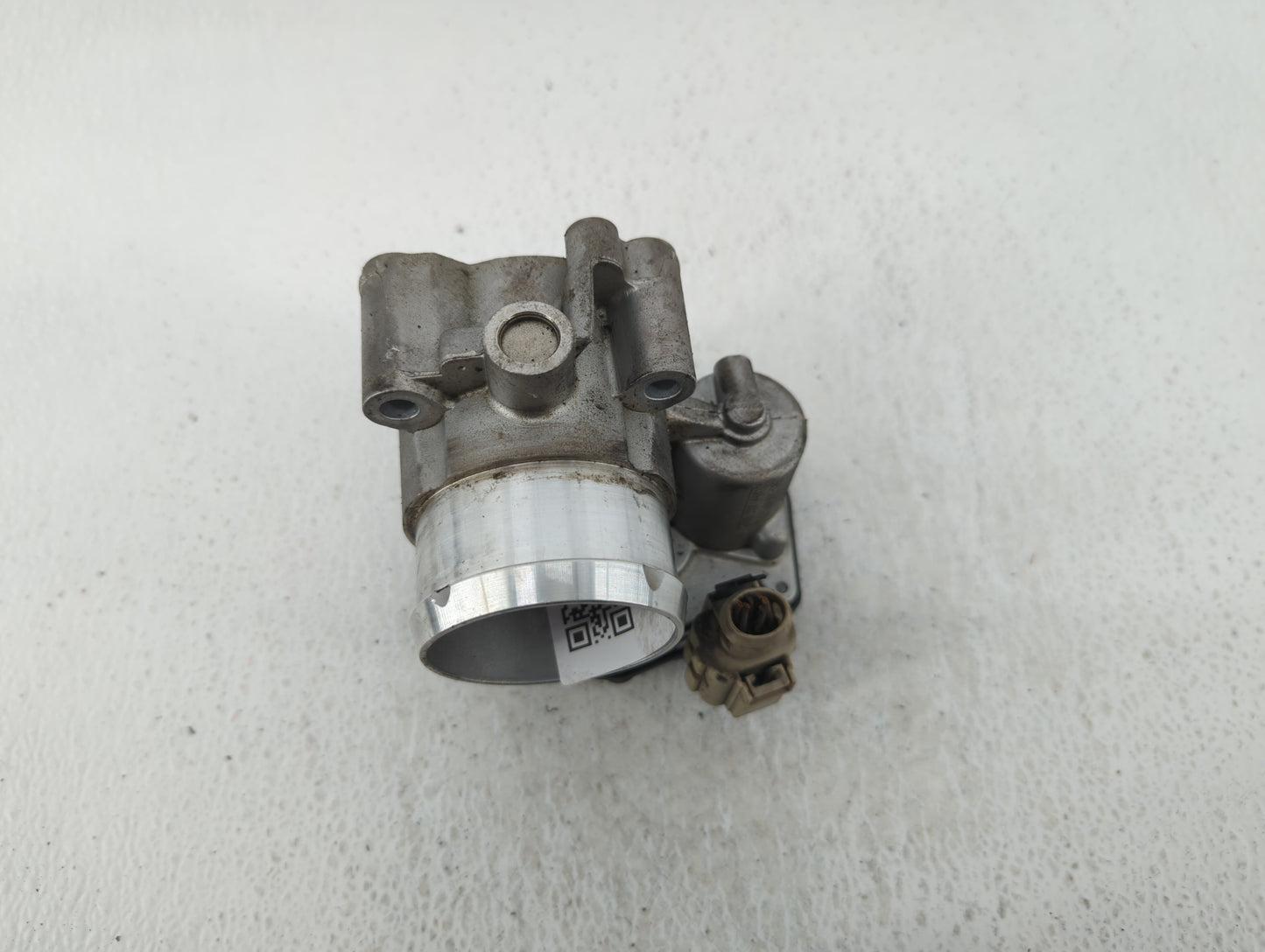 2014-2020 Ford Fusion Throttle Body P/N:DS7G-9F991-CA Fits Fits 2014 2015 2016 2017 2018 2019 2020 OEM Used Auto Parts - Oem