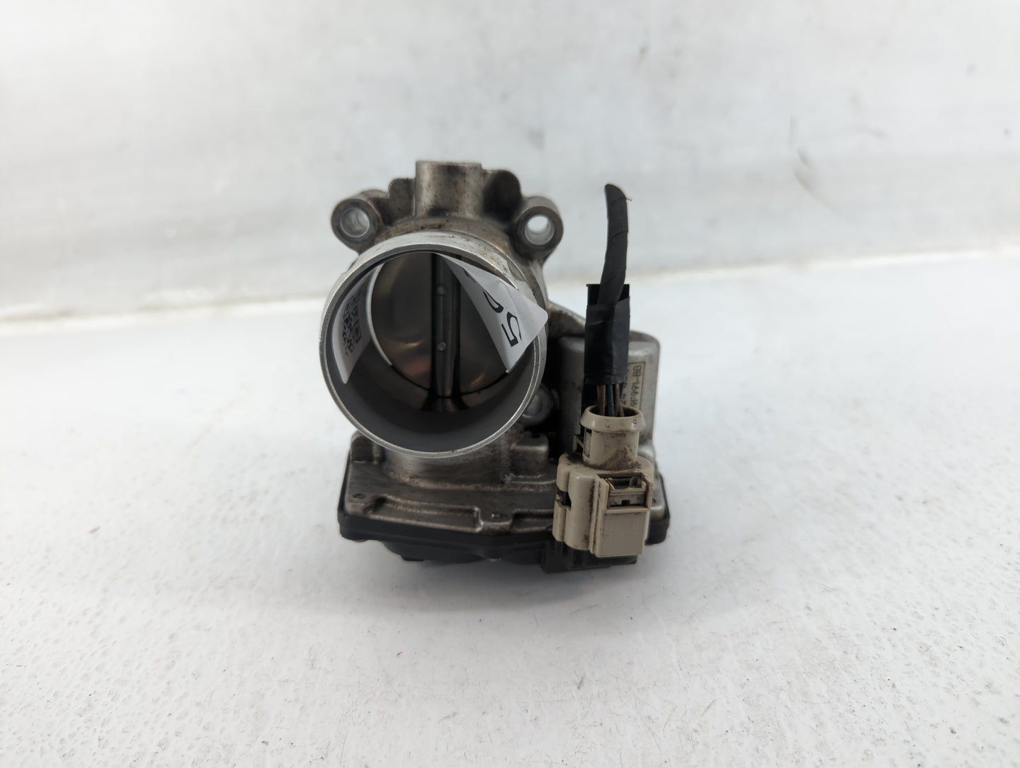 2014-2020 Ford Fusion Throttle Body P/N:DS7G-9F991-BB Fits Fits 2014 2015 2016 2017 2018 2019 2020 OEM Used Auto Parts - Oem