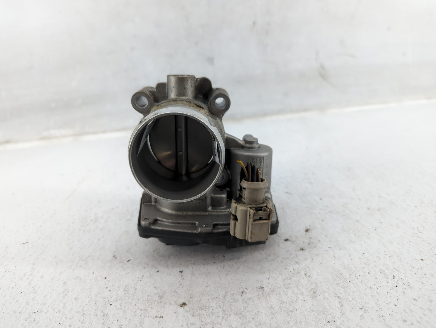 2014-2020 Ford Fusion Throttle Body P/N:DS7G-9F991-BB Fits Fits 2014 2015 2016 2017 2018 2019 2020 OEM Used Auto Parts - Oem