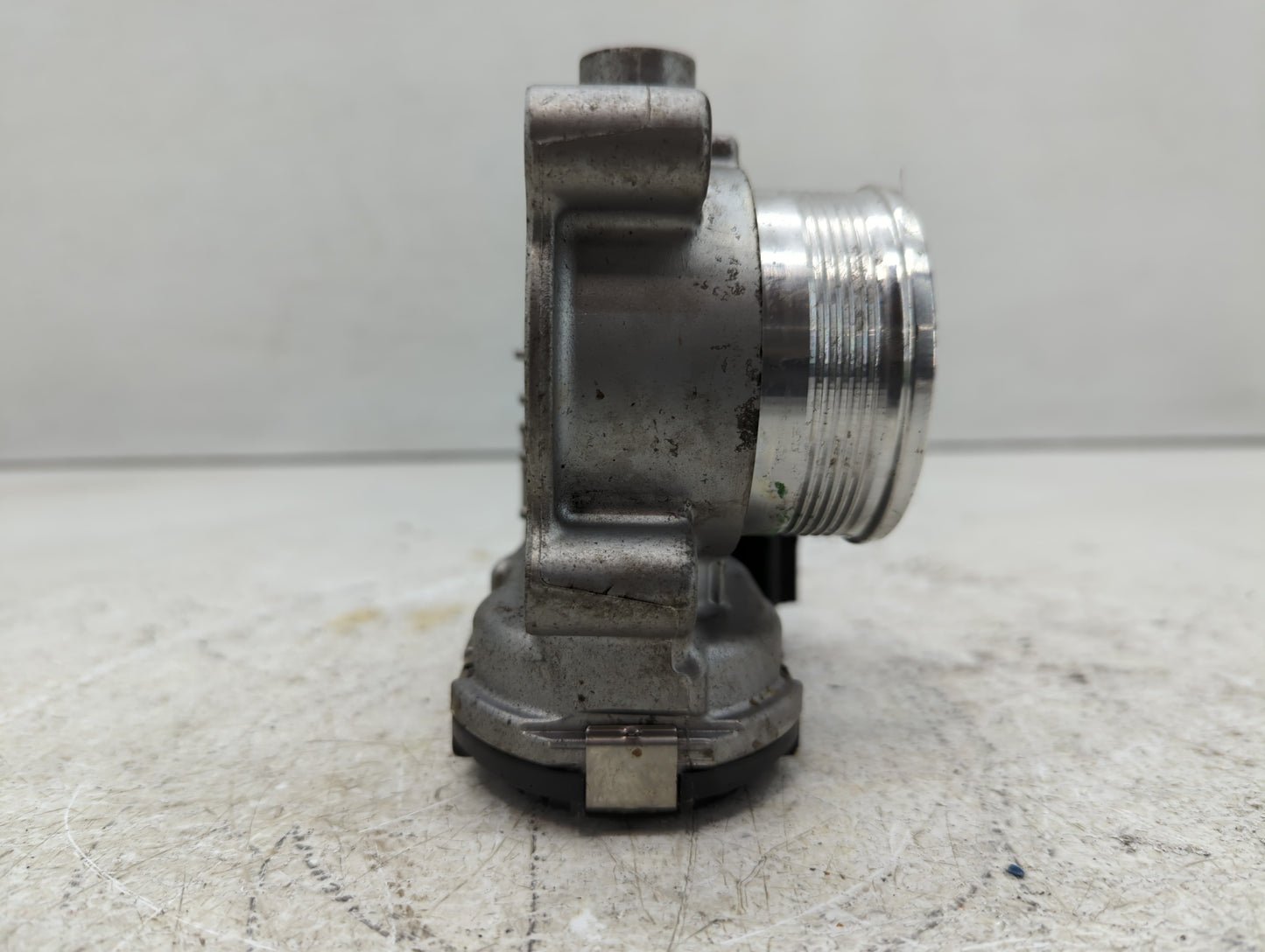 2014-2020 Ford Fusion Throttle Body P/N:DS7E-9F991-BB Fits Fits 2014 2015 2016 2017 2018 2019 2020 2021 2022 OEM Used Auto P