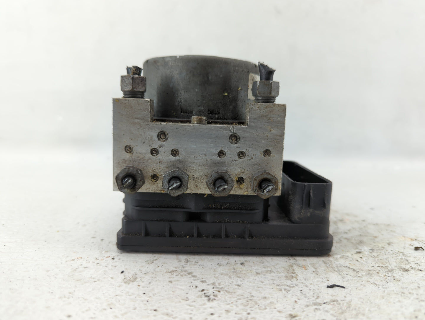 2014-2016 Ford Fusion ABS Pump Control Module Replacement P/N:EG9C-2C405-AG Fits Fits 2014 2015 2016 OEM Used Auto Parts - O