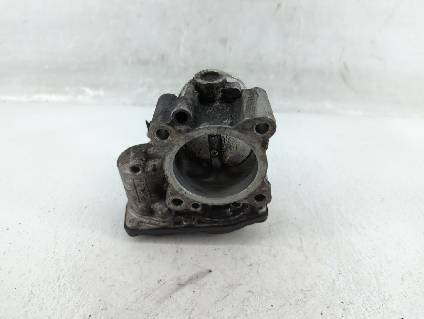 2014-2020 Ford Fusion Throttle Body P/N:DS7G-9F991-BB Fits Fits 2014 2015 2016 2017 2018 2019 2020 OEM Used Auto Parts - Oem