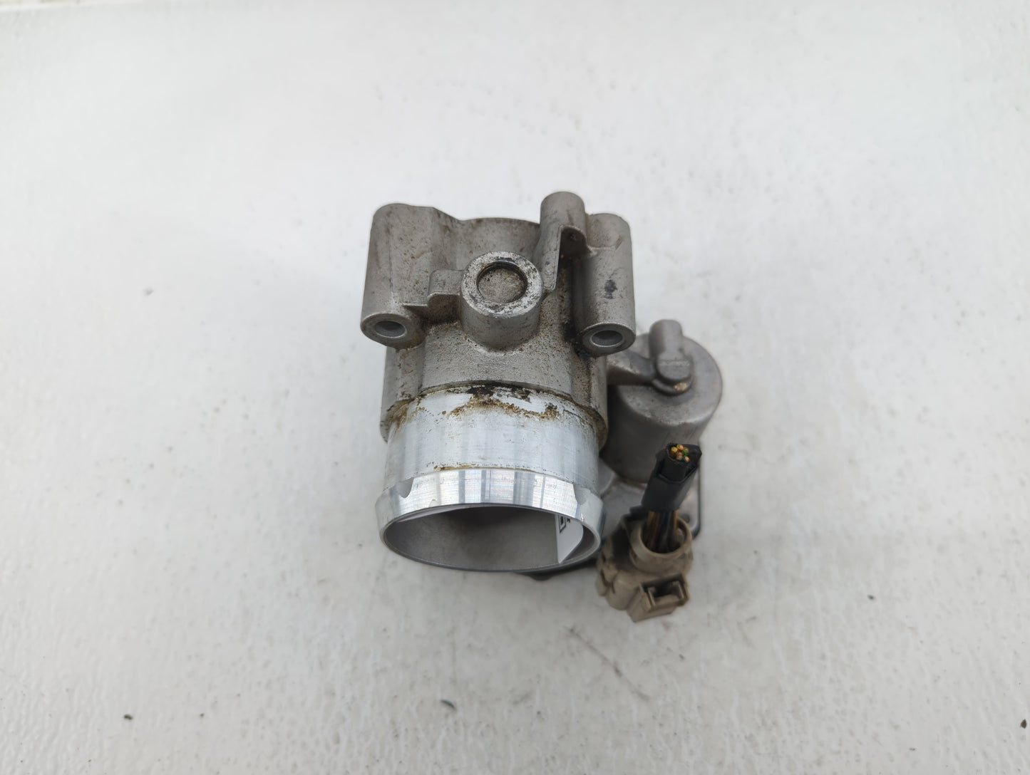 2014-2020 Ford Fusion Throttle Body P/N:DS7G-9F991-BB Fits Fits 2014 2015 2016 2017 2018 2019 2020 OEM Used Auto Parts - Oem