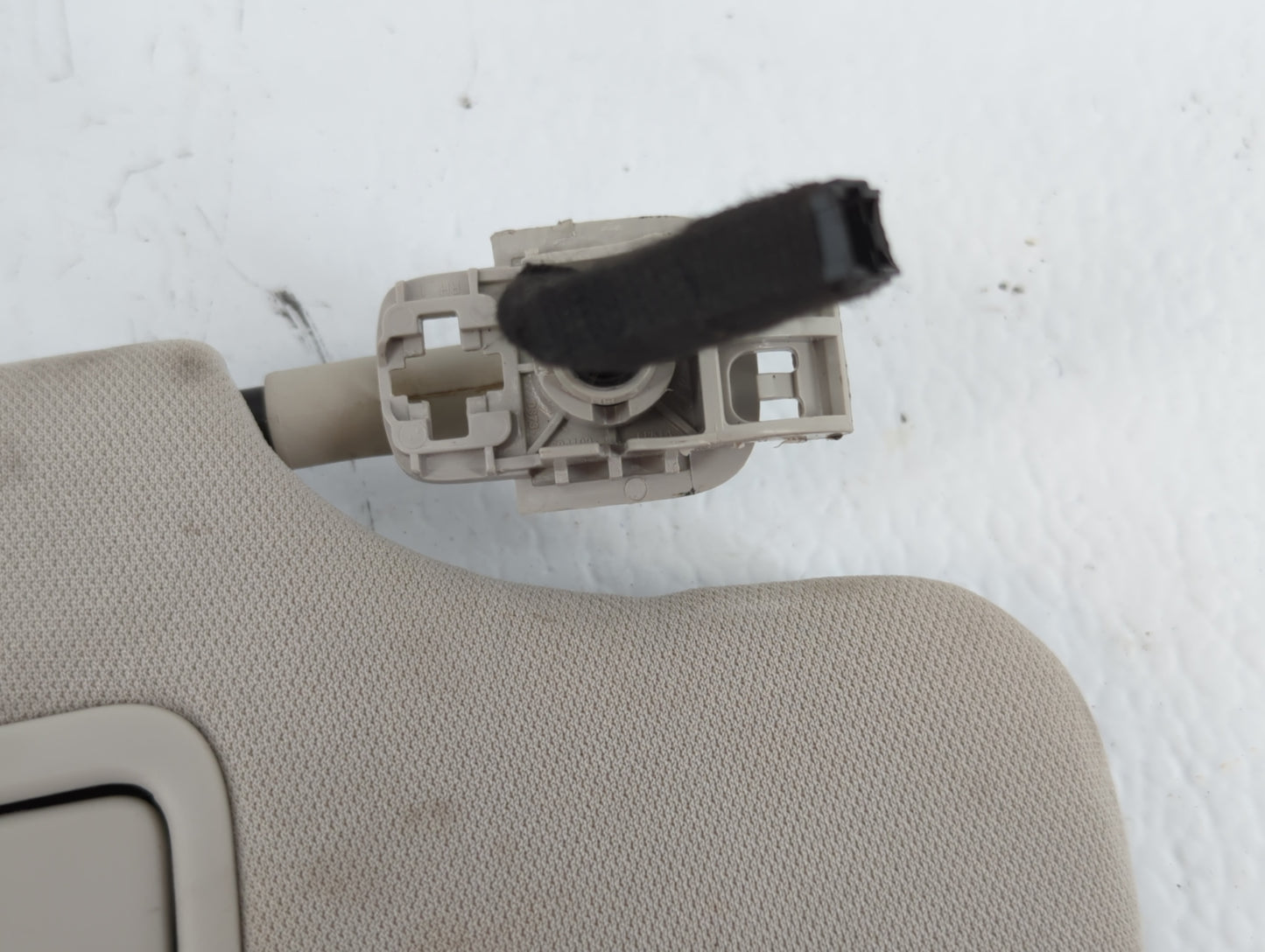 2015-2016 Ford Fusion Sun Visor Shade Replacement Passenger Right Mirror Fits Fits 2015 2016 OEM Used Auto Parts - Oemusedau