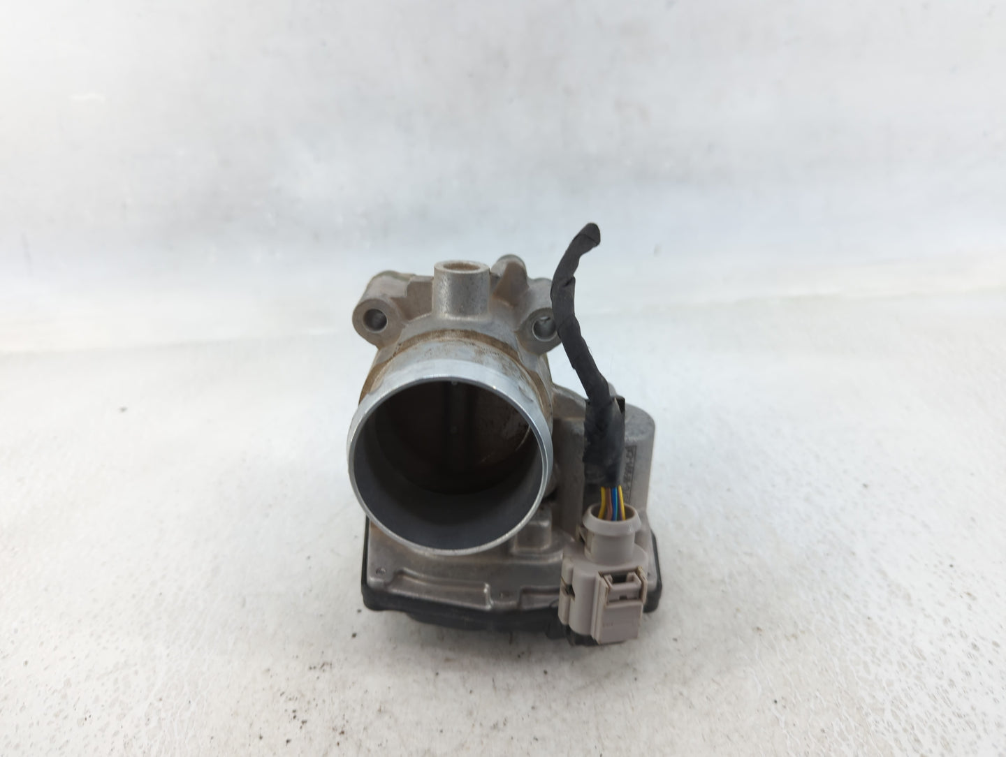 2014-2020 Ford Fusion Throttle Body P/N:DS7G-9F991-BB DS7G-9F991-CA Fits Fits 2014 2015 2016 2017 2018 2019 2020 OEM Used Au