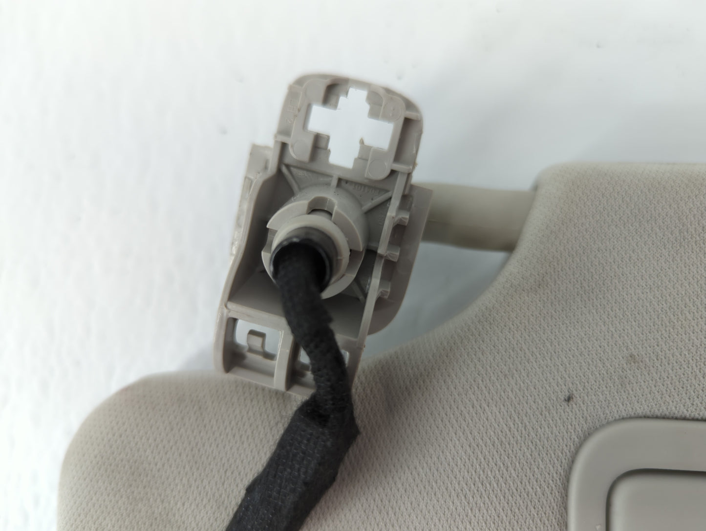 2015-2016 Ford Fusion Sun Visor Shade Replacement Driver Left Mirror Fits Fits 2015 2016 OEM Used Auto Parts - Oemusedautopa