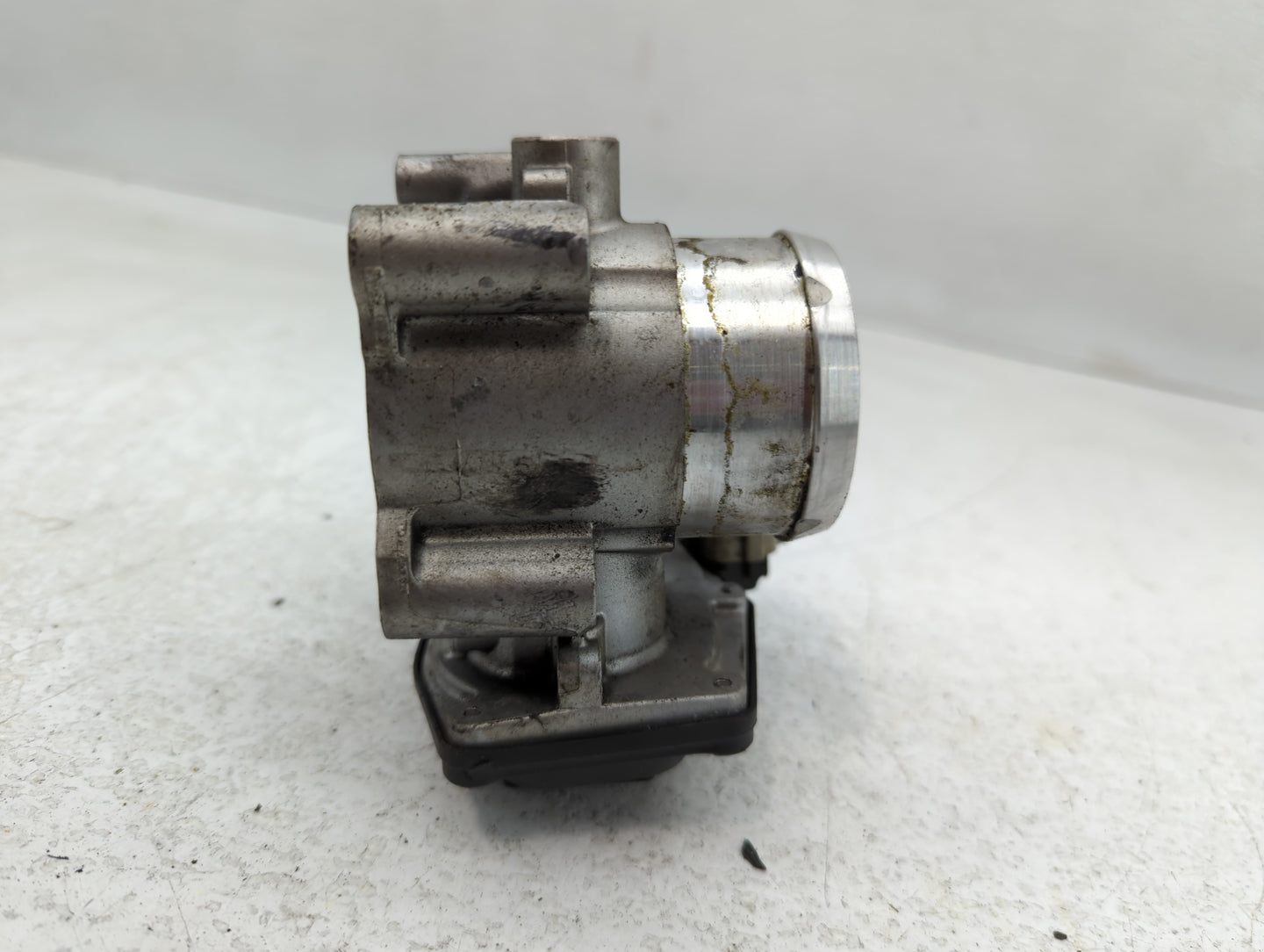 2014-2020 Ford Fusion Throttle Body P/N:B15 191 4099 DS7G-9F991-BB Fits Fits 2014 2015 2016 2017 2018 2019 2020 OEM Used Aut