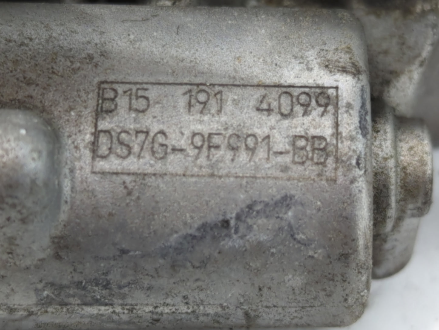 2014-2020 Ford Fusion Throttle Body P/N:B15 191 4099 DS7G-9F991-BB Fits Fits 2014 2015 2016 2017 2018 2019 2020 OEM Used Aut