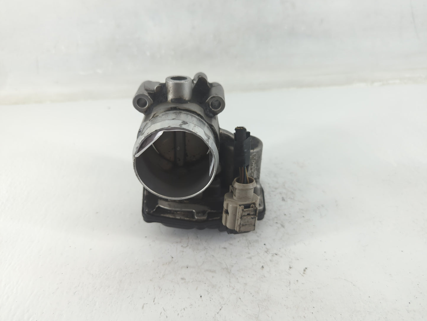 2014-2020 Ford Fusion Throttle Body P/N:DS7G-9F991-BB B15 320 4842 Fits Fits 2014 2015 2016 2017 2018 2019 2020 OEM Used Aut