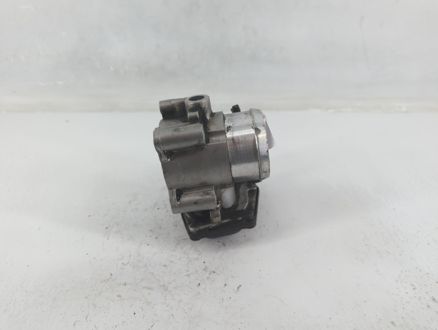 2014-2020 Ford Fusion Throttle Body P/N:DS7G-9F991-BB B15 320 4842 Fits Fits 2014 2015 2016 2017 2018 2019 2020 OEM Used Aut
