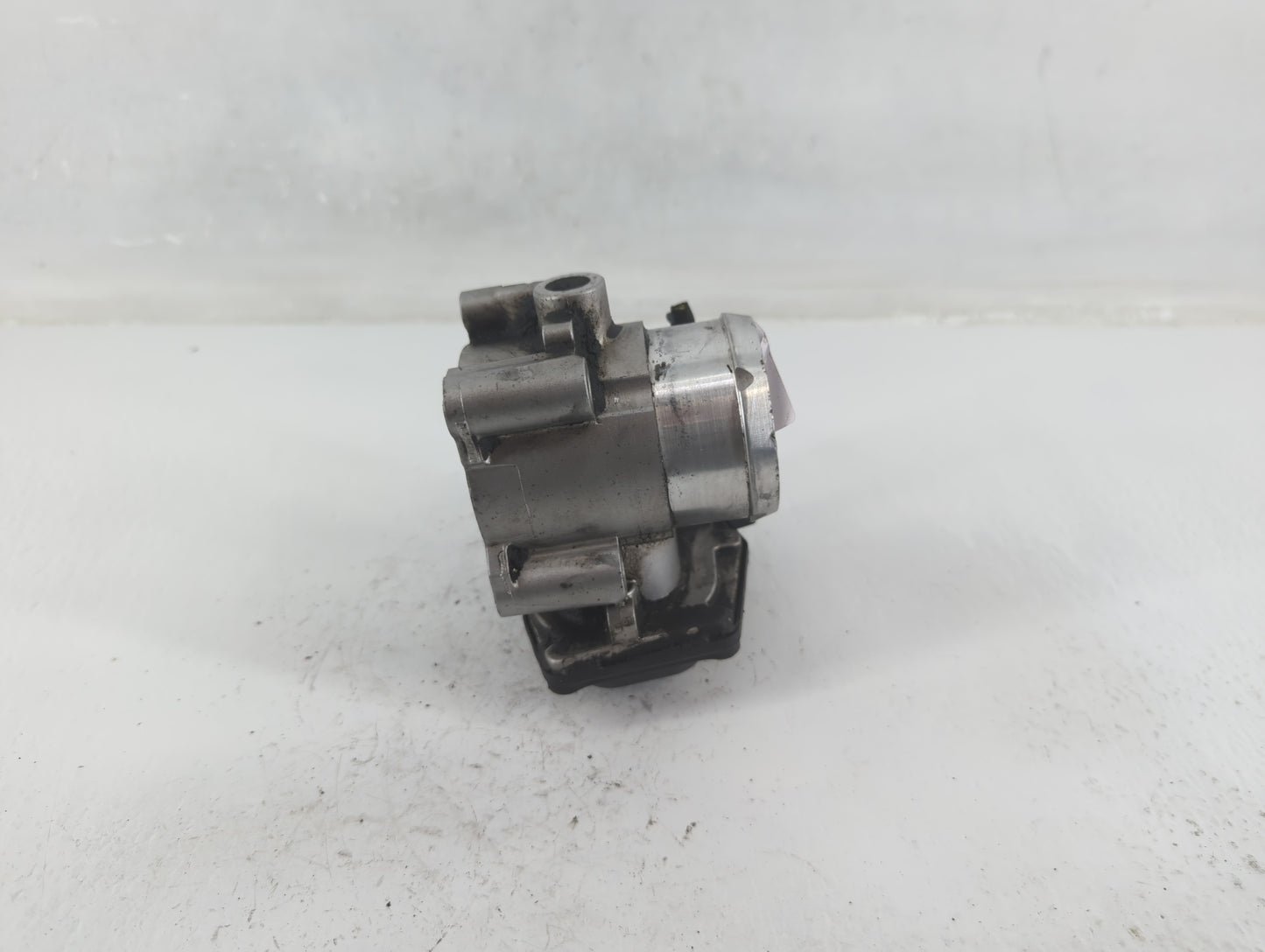 2014-2020 Ford Fusion Throttle Body P/N:DS7G-9F991-BB B15 320 4842 Fits Fits 2014 2015 2016 2017 2018 2019 2020 OEM Used Aut
