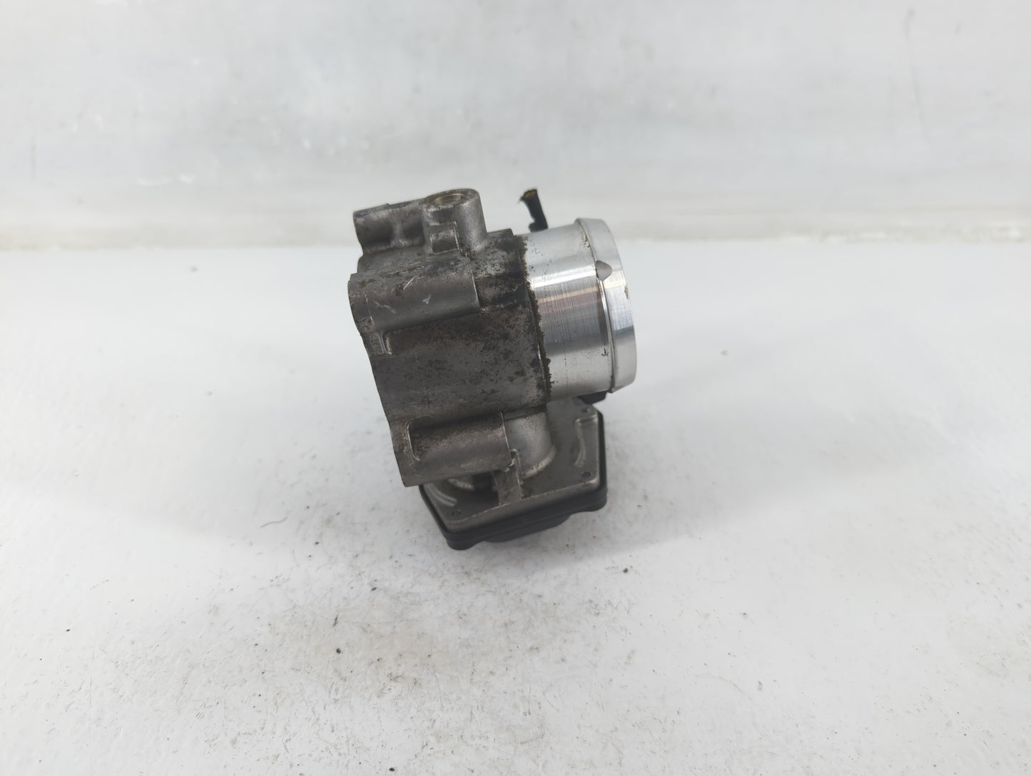 2014-2020 Ford Fusion Throttle Body P/N:B15 320 4177 DS7G-9F991-BB Fits Fits 2014 2015 2016 2017 2018 2019 2020 OEM Used Aut