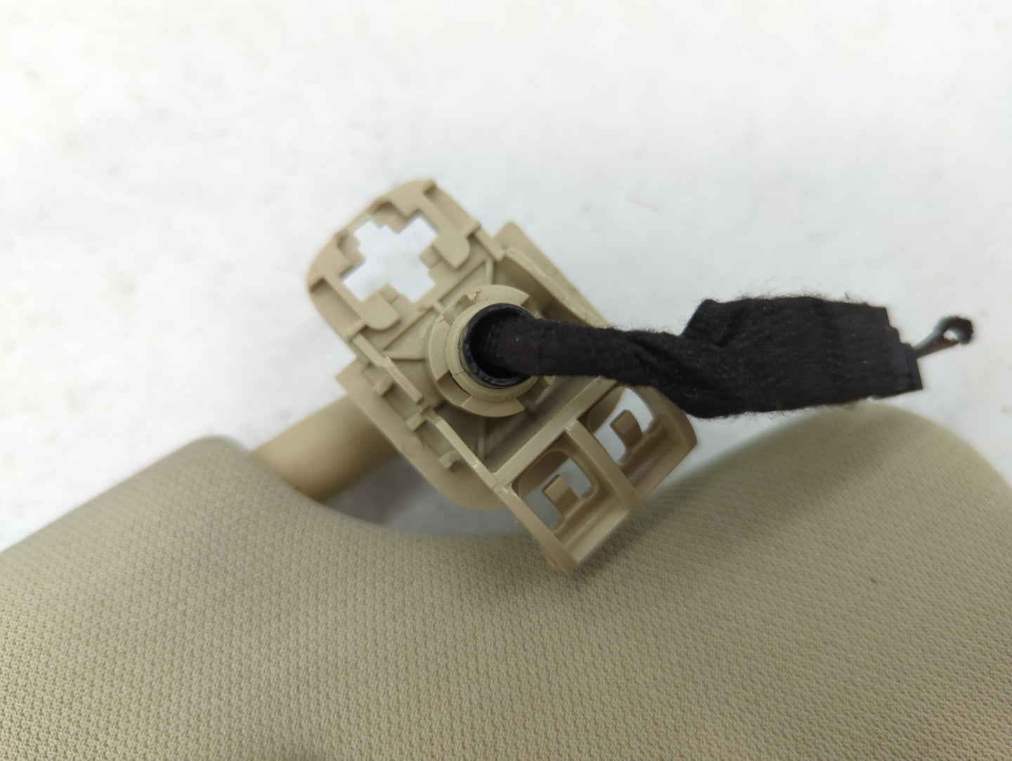 2015-2016 Ford Fusion Sun Visor Shade Replacement Passenger Right Mirror Fits Fits 2015 2016 OEM Used Auto Parts - Oemusedau