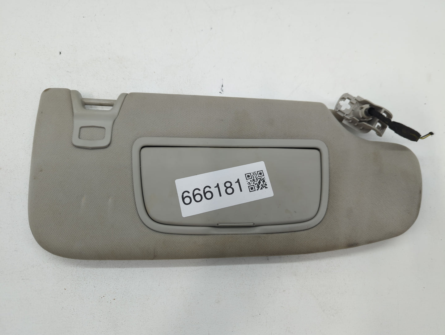 2015-2016 Ford Fusion Sun Visor Shade Replacement Passenger Right Mirror Fits Fits 2015 2016 OEM Used Auto Parts - Oemusedau