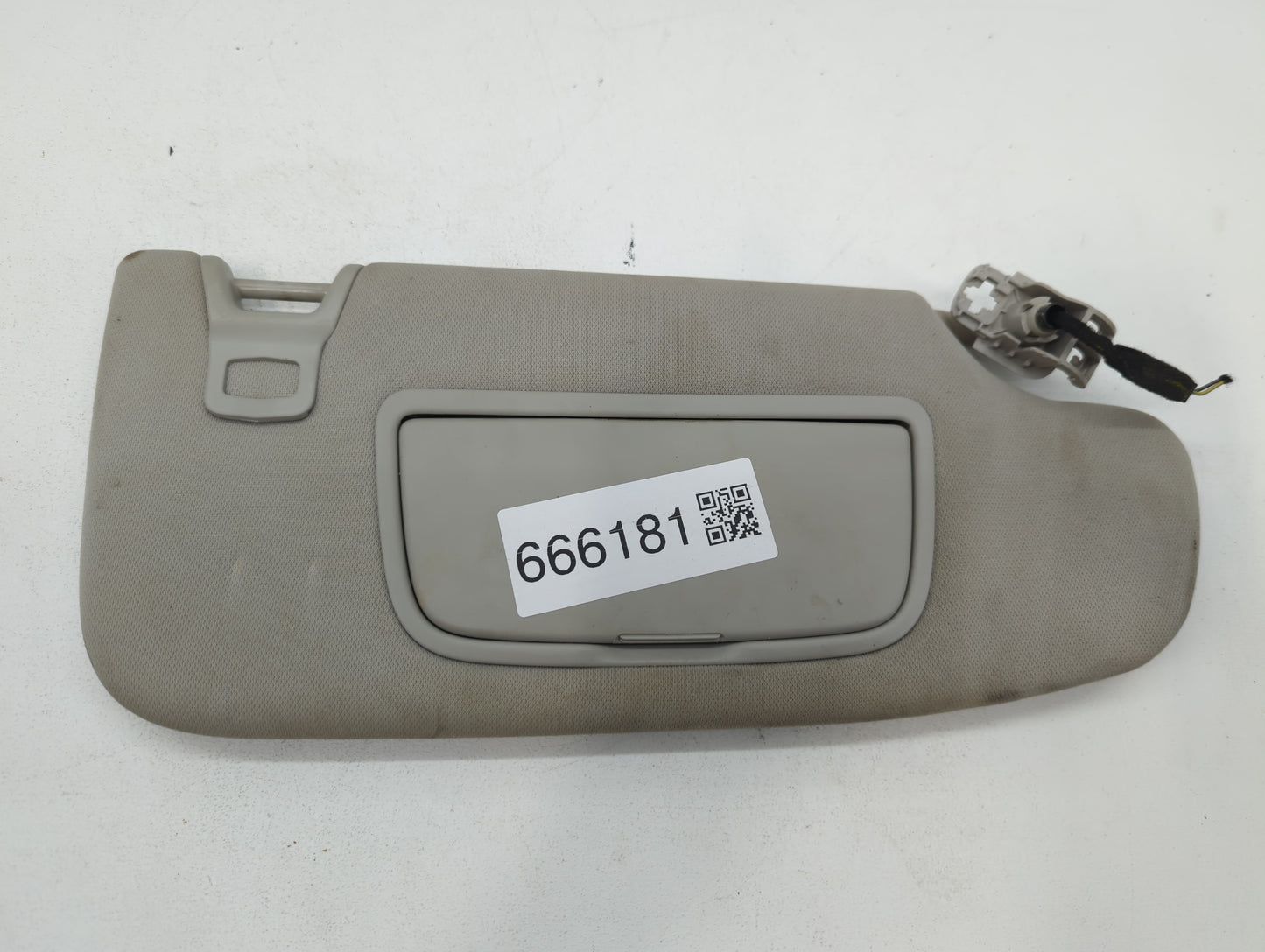 2015-2016 Ford Fusion Sun Visor Shade Replacement Passenger Right Mirror Fits Fits 2015 2016 OEM Used Auto Parts - Oemusedau