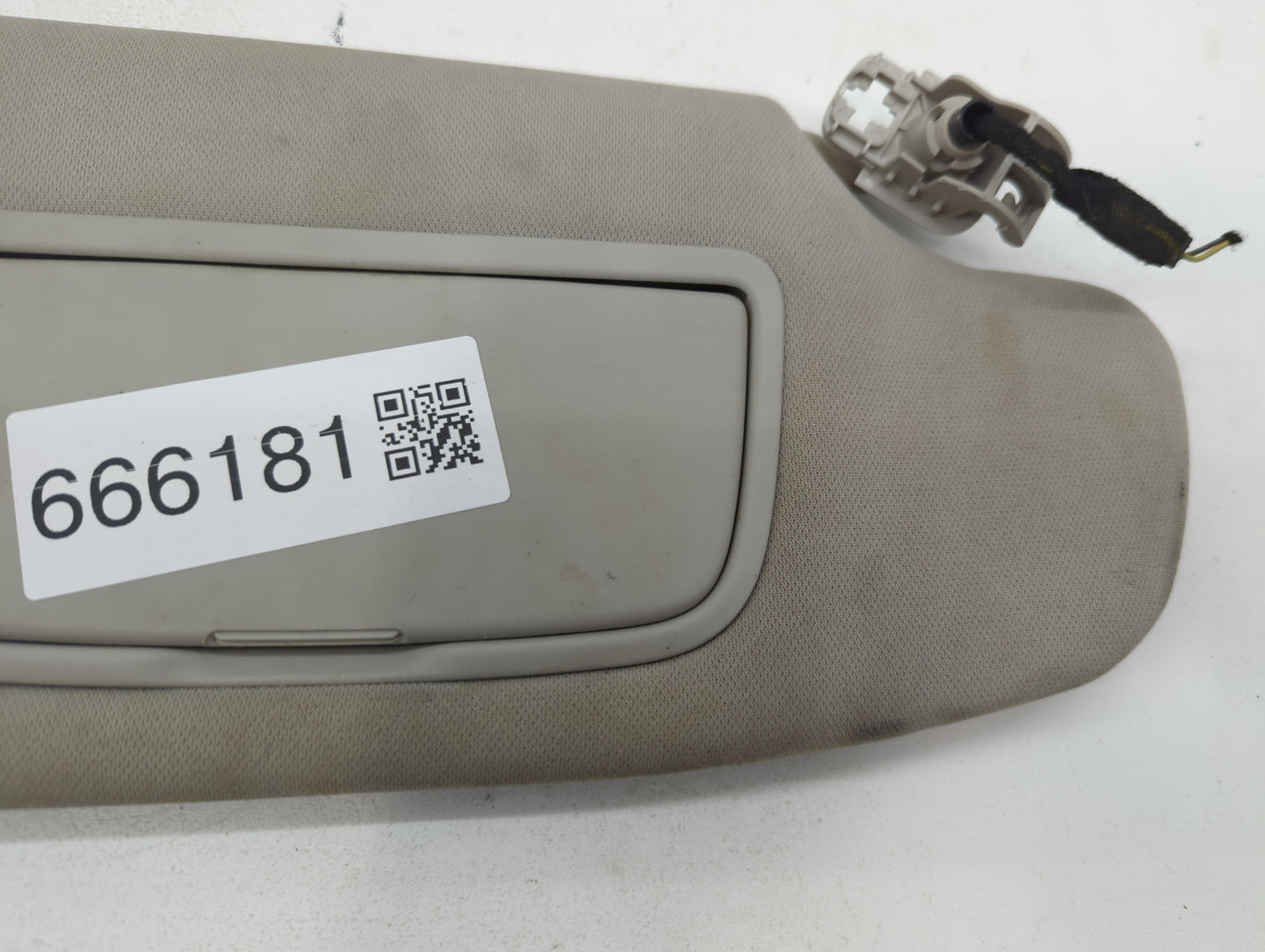 2015-2016 Ford Fusion Sun Visor Shade Replacement Passenger Right Mirror Fits Fits 2015 2016 OEM Used Auto Parts - Oemusedau