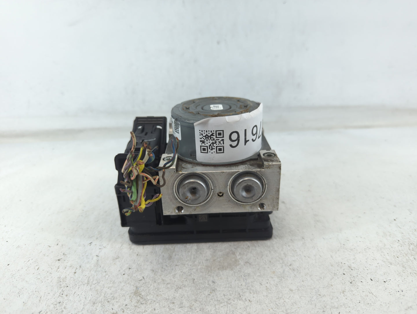 2014-2016 Ford Fusion ABS Pump Control Module Replacement P/N:EG9C-2C405-DF Fits Fits 2014 2015 2016 OEM Used Auto Parts - O