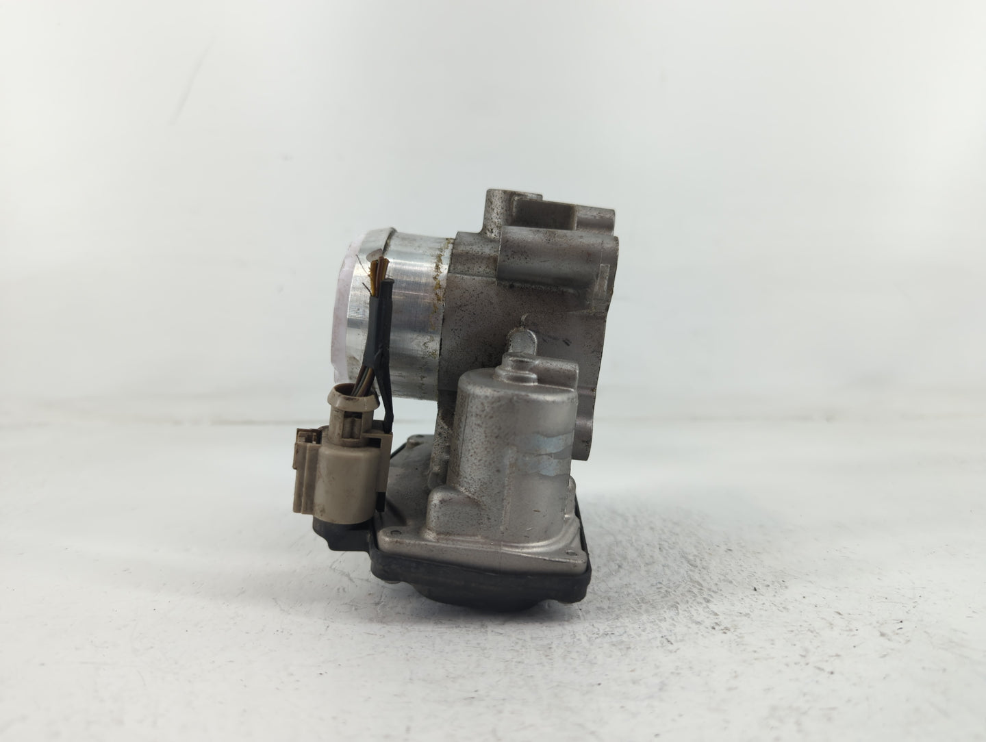2014-2020 Ford Fusion Throttle Body P/N:B15 132 6272 DS7G-9F991-BB Fits Fits 2014 2015 2016 2017 2018 2019 2020 OEM Used Aut