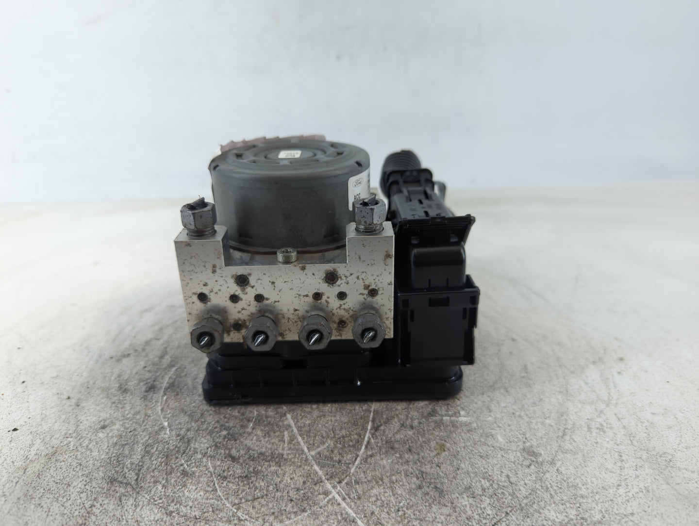 2014-2016 Ford Fusion ABS Pump Control Module Replacement P/N:EG9C-2C405-DF Fits Fits 2014 2015 2016 OEM Used Auto Parts - O