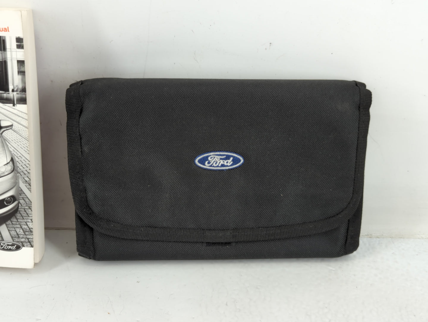2016 Ford Fusion Owners Manual Book Guide P/N:GE5J 19A321 AA OEM Used Auto Parts - Oemusedautoparts1.com