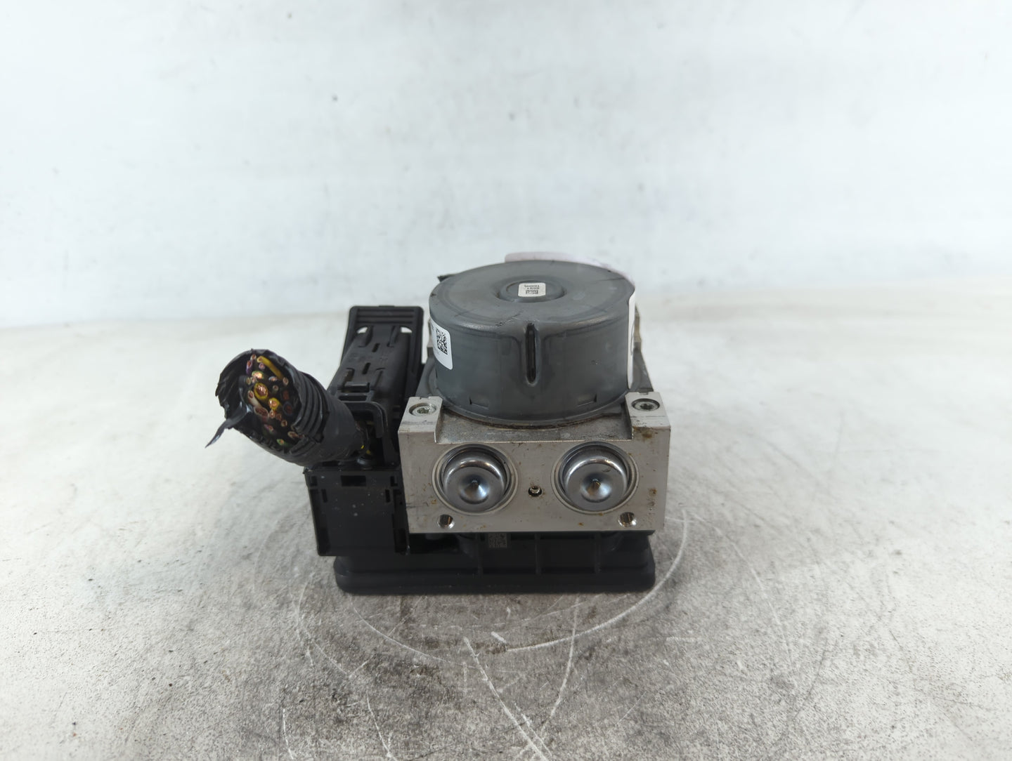 2014-2016 Ford Fusion ABS Pump Control Module Replacement P/N:EG9C-2C405-AG Fits Fits 2014 2015 2016 OEM Used Auto Parts - O