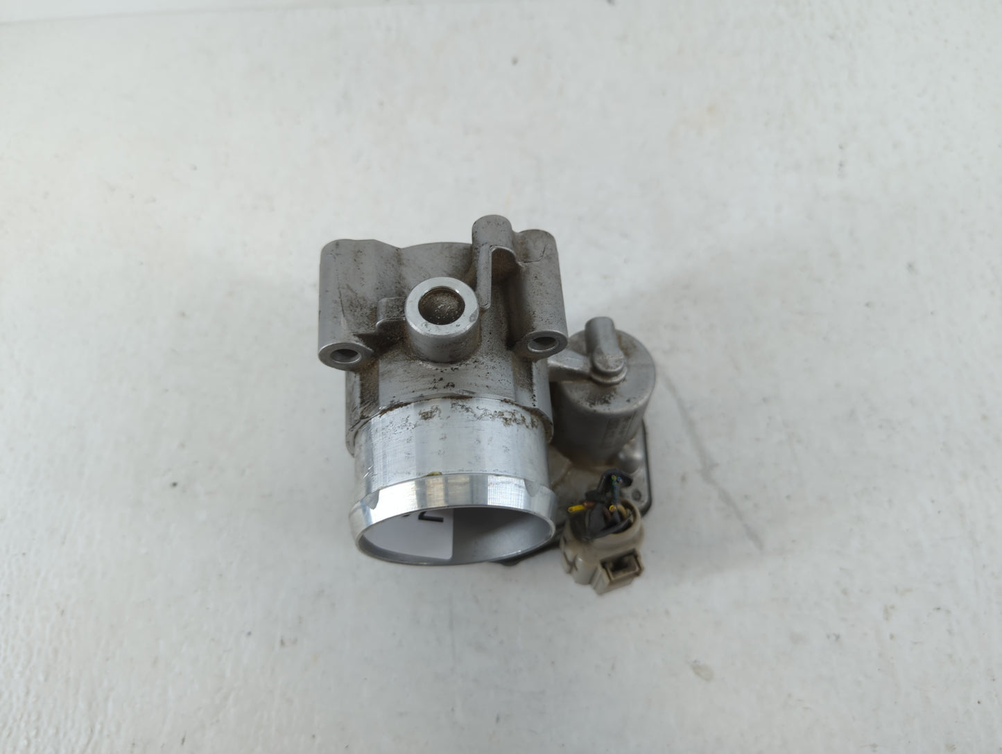 2014-2020 Ford Fusion Throttle Body P/N:B15 344 5306 DS7G-9F991-BB Fits Fits 2014 2015 2016 2017 2018 2019 2020 OEM Used Aut
