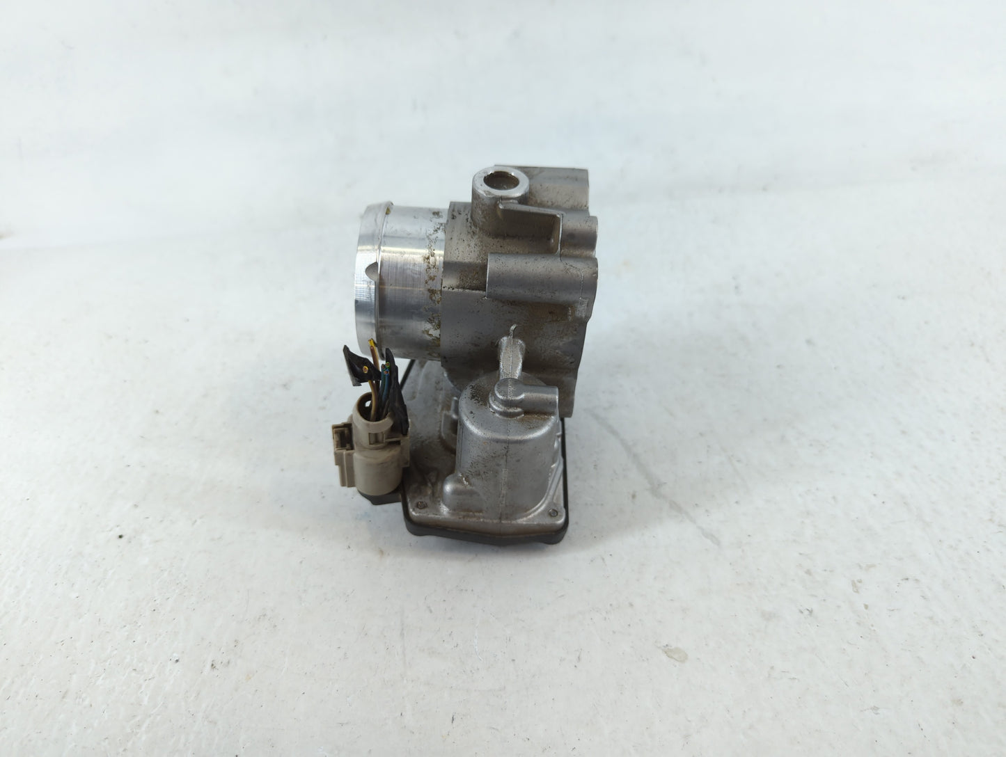 2014-2020 Ford Fusion Throttle Body P/N:B15 344 5306 DS7G-9F991-BB Fits Fits 2014 2015 2016 2017 2018 2019 2020 OEM Used Aut