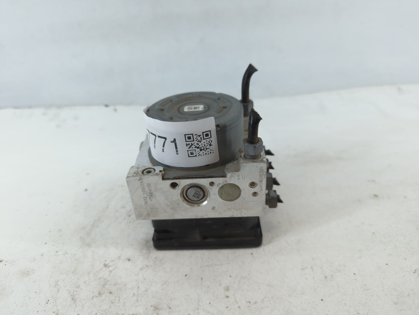 2014-2016 Ford Fusion ABS Pump Control Module Replacement P/N:EG9C-2C405-DF Fits Fits 2014 2015 2016 OEM Used Auto Parts - O